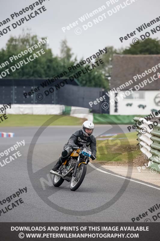 Vintage motorcycle club;eventdigitalimages;mallory park;mallory park trackday photographs;no limits trackdays;peter wileman photography;trackday digital images;trackday photos;vmcc festival 1000 bikes photographs